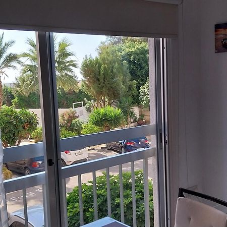 Stelia'S Seagate Studio Apt. Larnaka Exterior foto