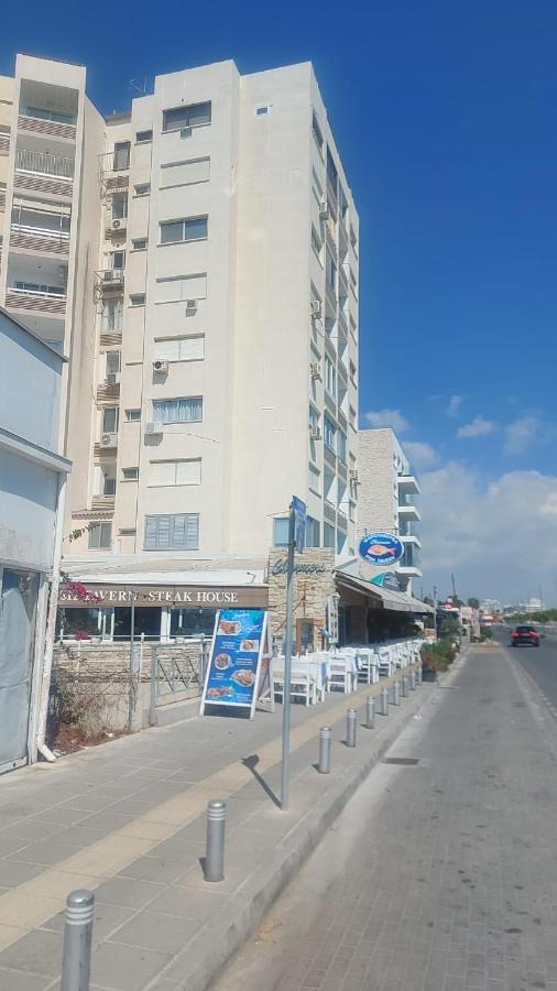 Stelia'S Seagate Studio Apt. Larnaka Exterior foto
